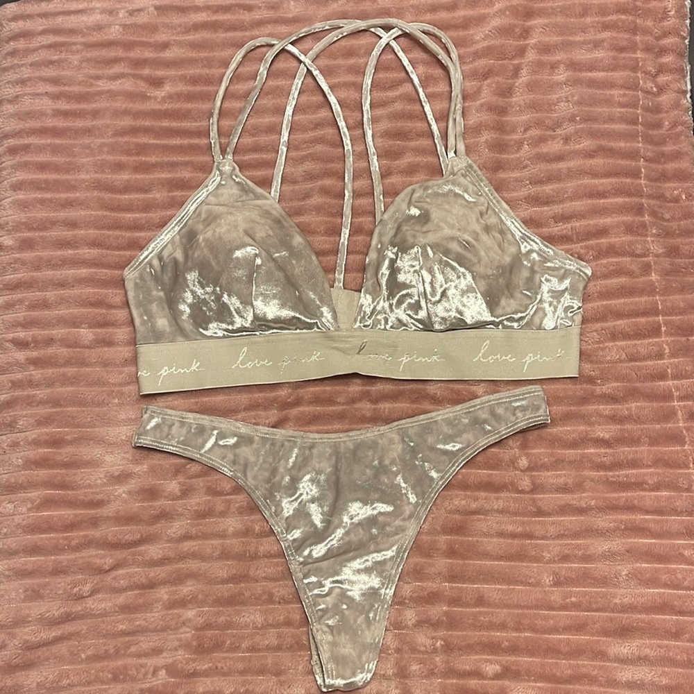 Victoria Secret Matching Set!